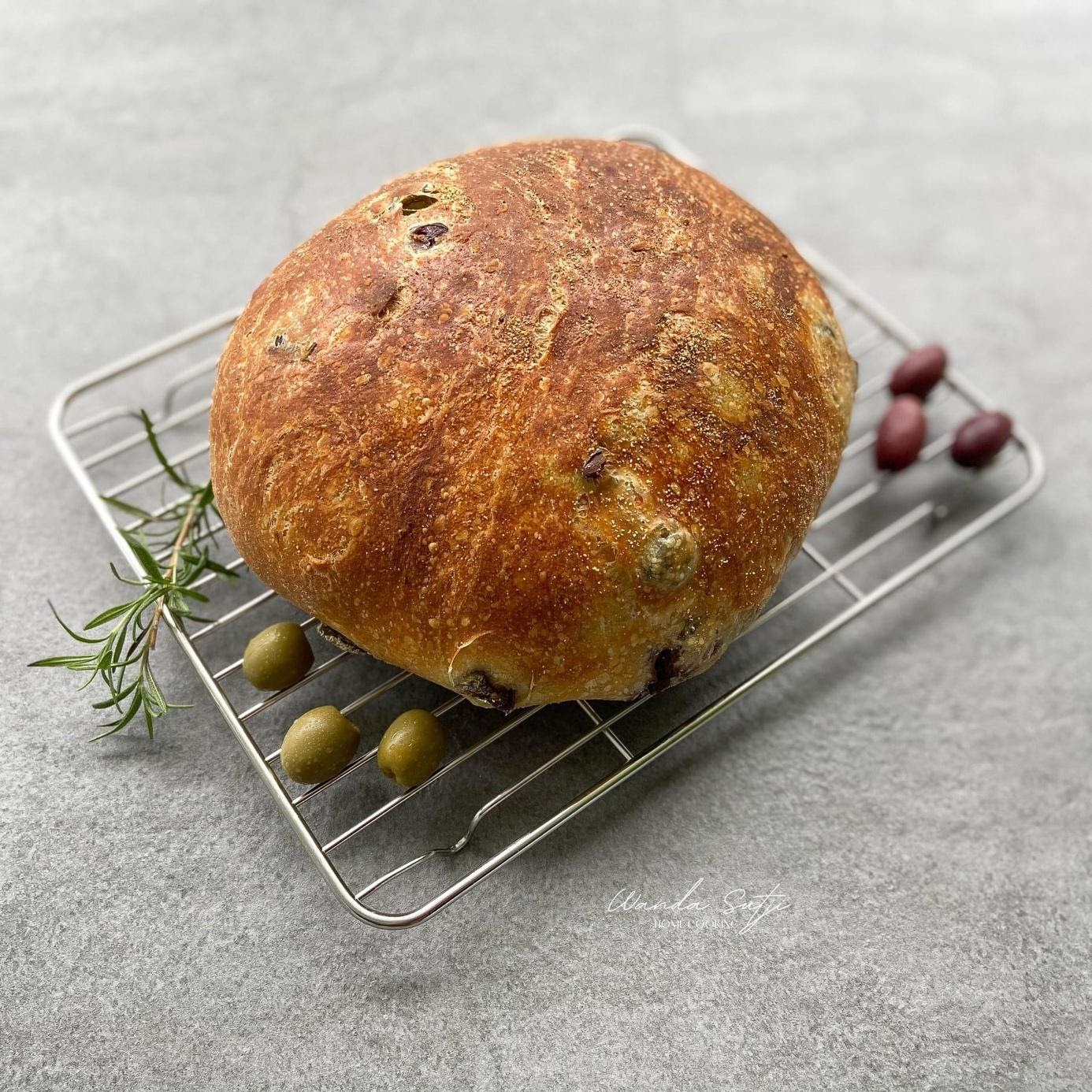 Mediterranean Olive Bread